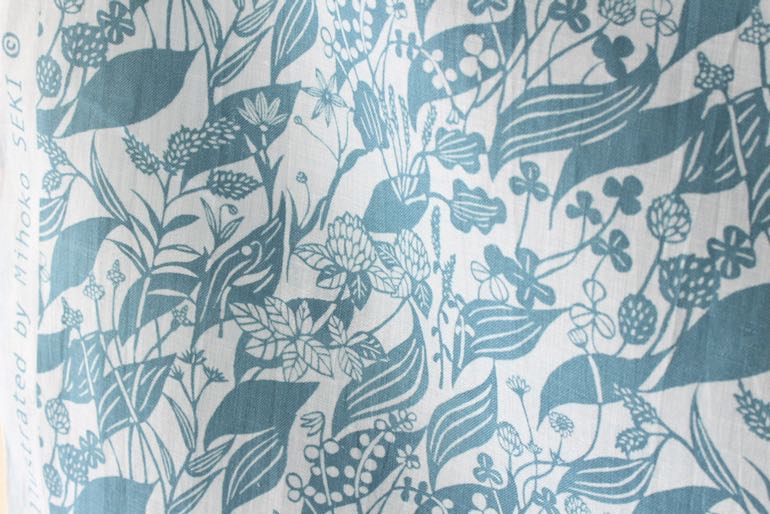 LINNETリネンプリント <br />
        おとなり草　レイクブルー